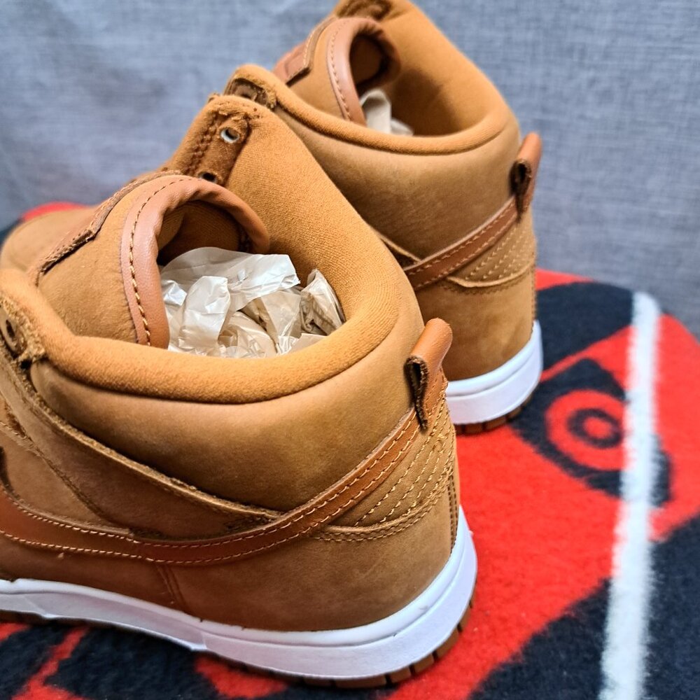 %Size 7 1/2 Women's Nike Dunk High Premium Pecan Brown White DX2044-200 A 14 - Picture 5 of 12